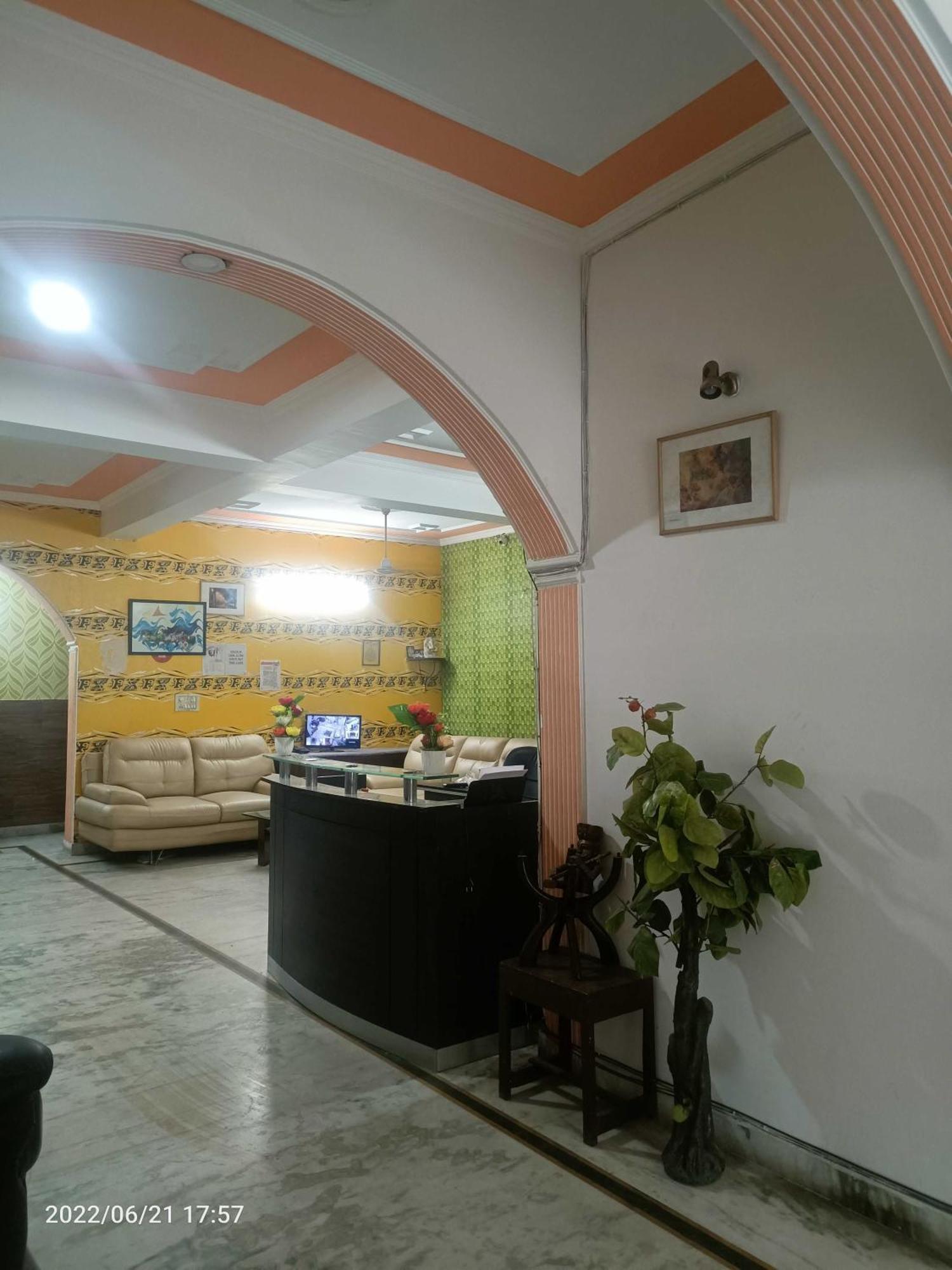 Oyo Metro View Residency Near Snow World Hotel Ноида Екстериор снимка